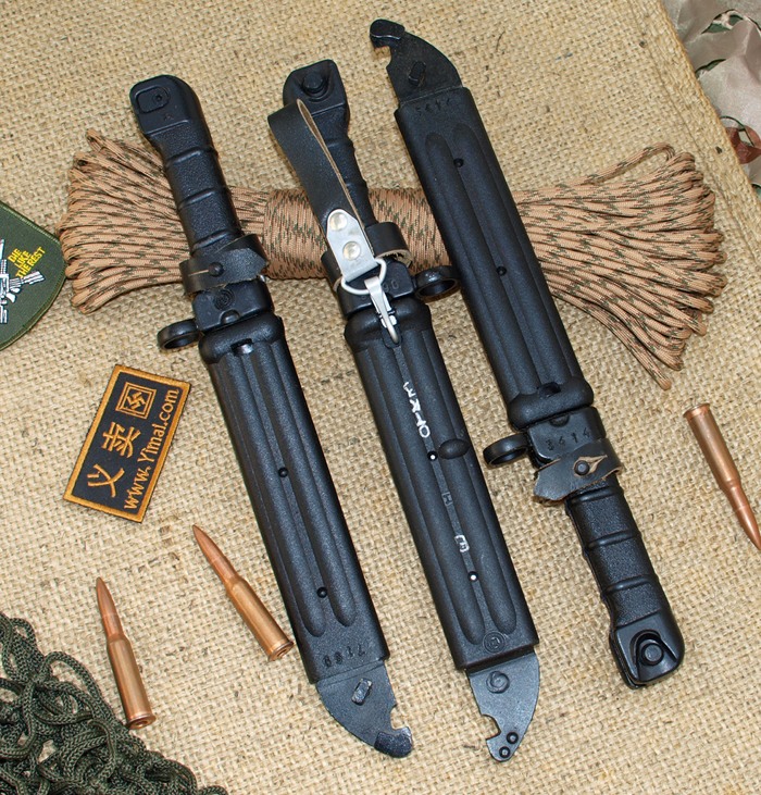 AKM3̵